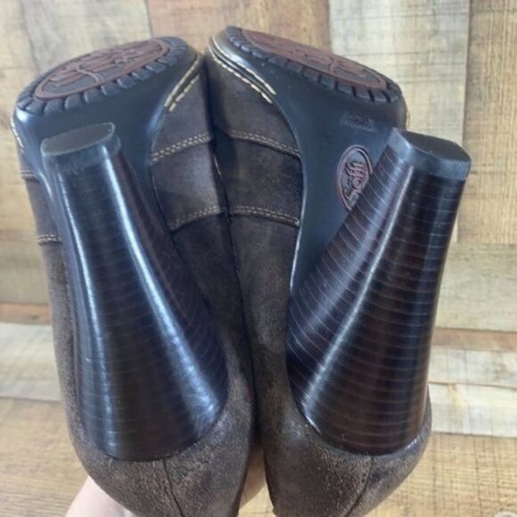 Sofft‎ Brown Suede Leather Chelsea Ankle Booties - Picture 9 of 9